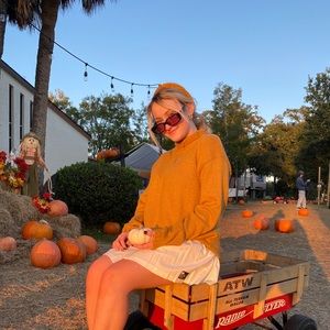 Meet your Posher, Annie